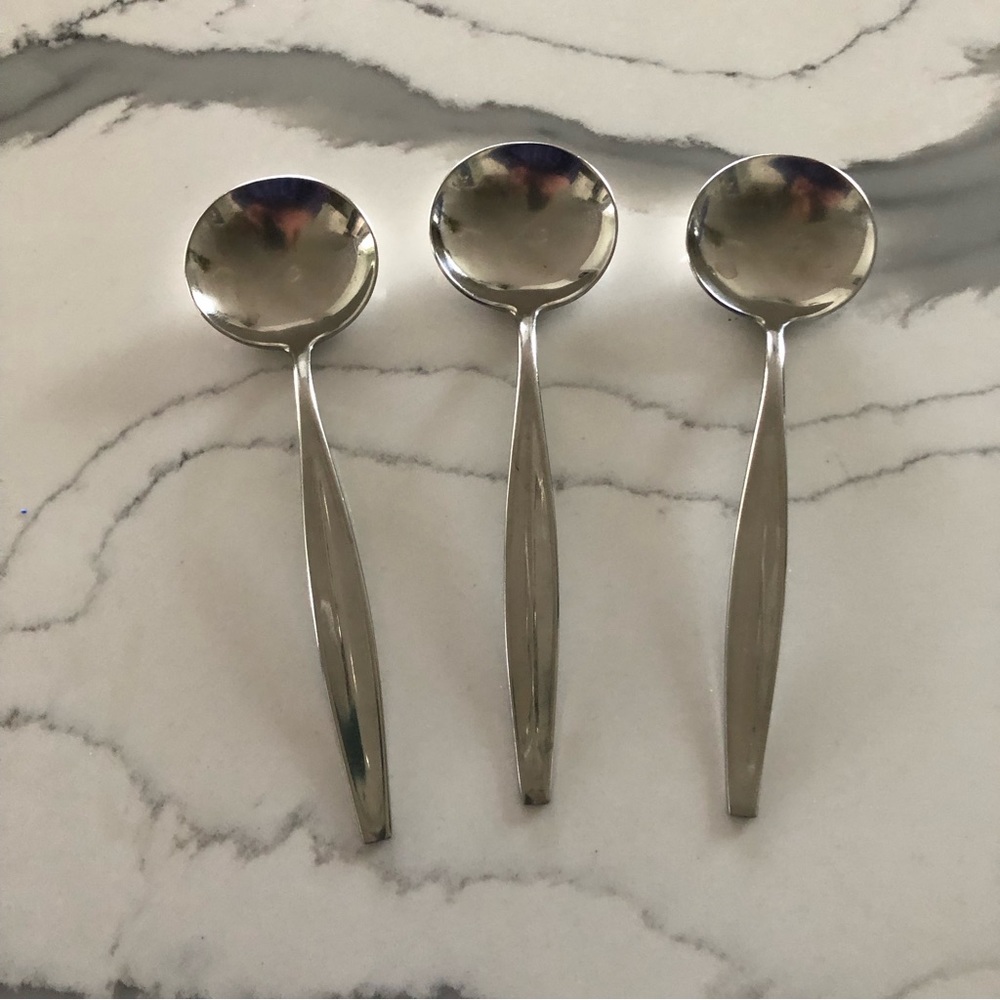 Carvel Hall Stainless Soup Spoons (3)